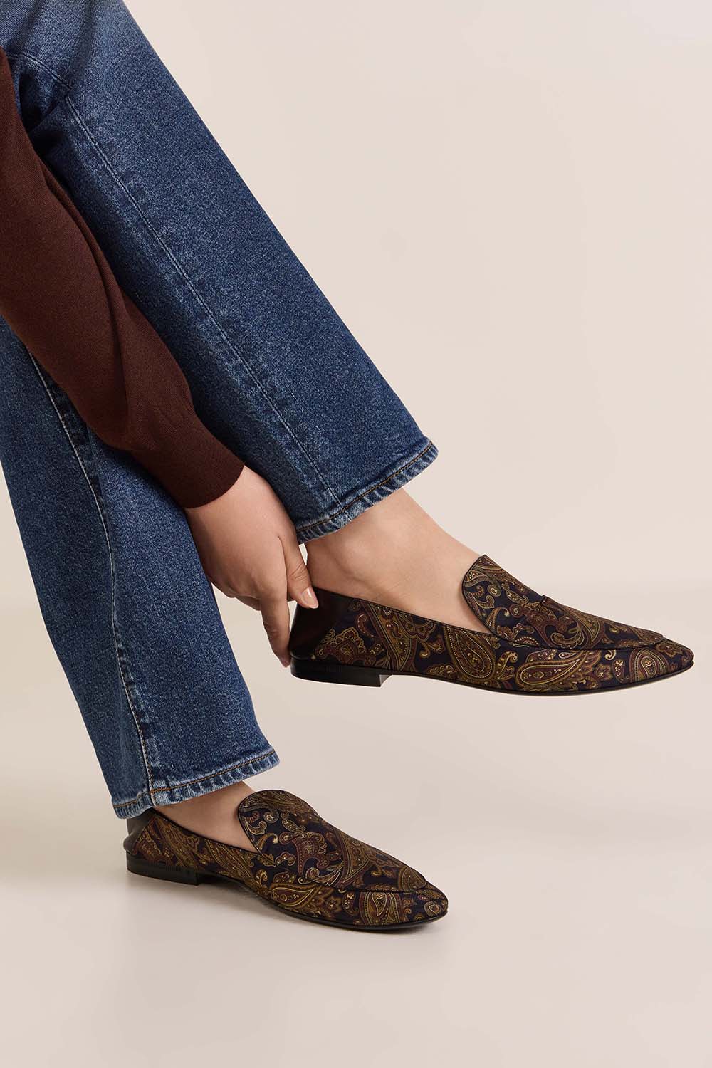 נעלי מוקסינים